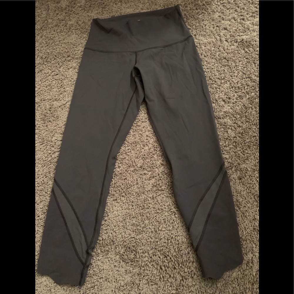 Lululemon wunder under high rise scallop legging